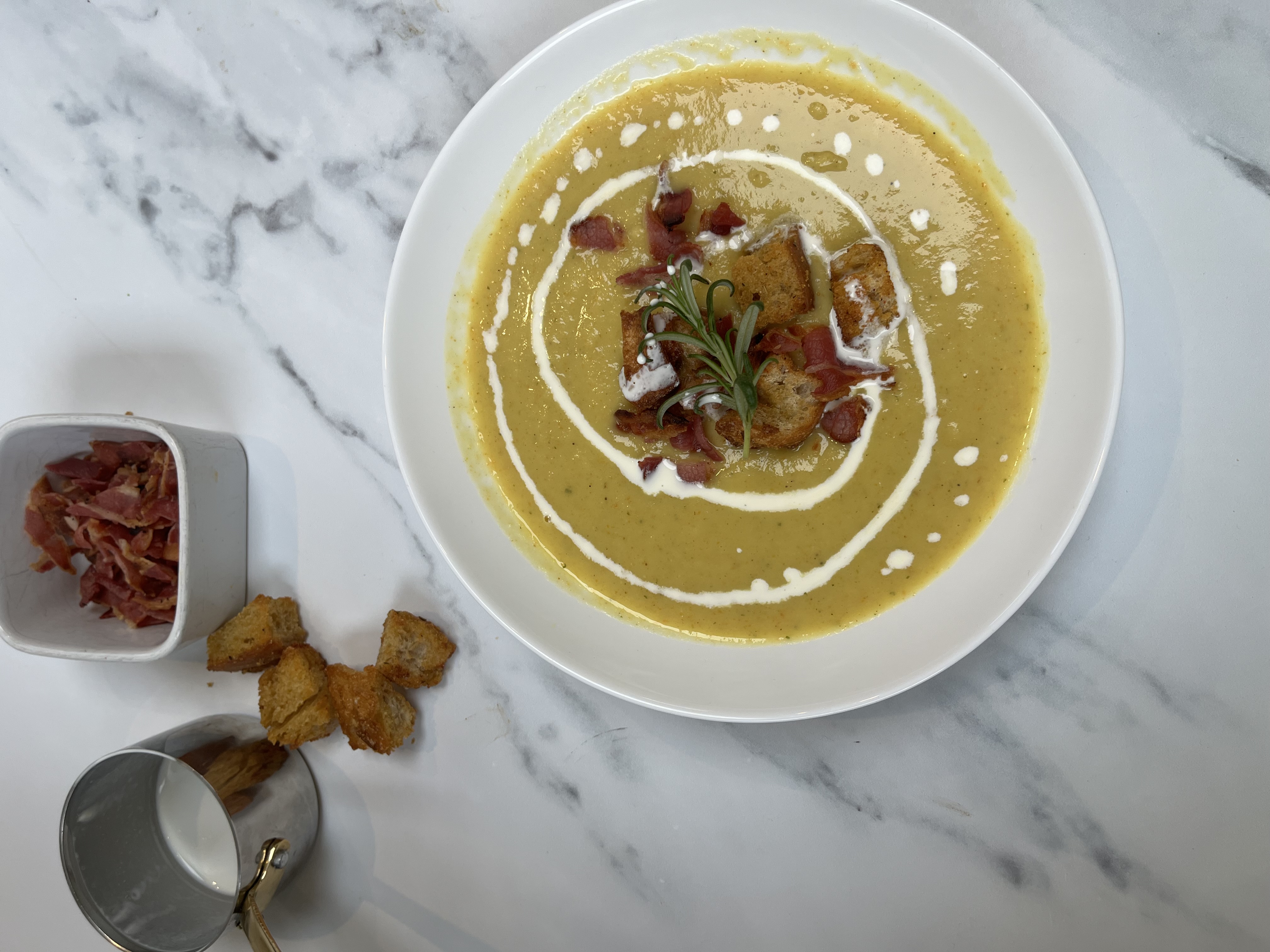 Creamy Curried Parsnip Soup 