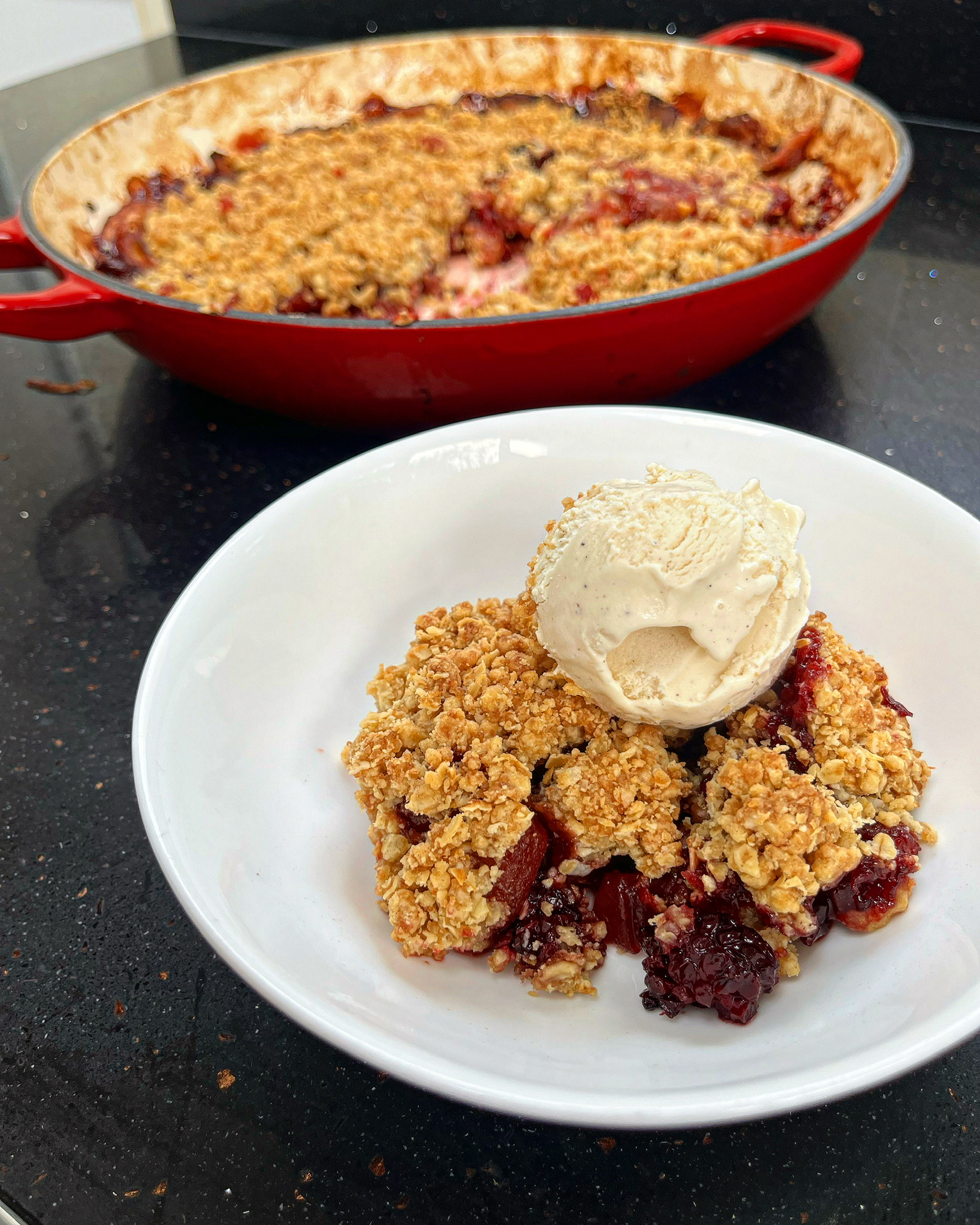 Apple and Blackberry Crumble 