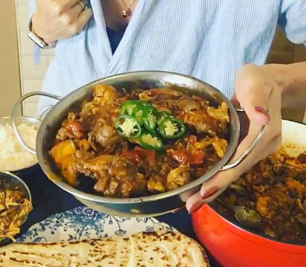 Garlic and tomato curry with low calorie onion Bhajis!